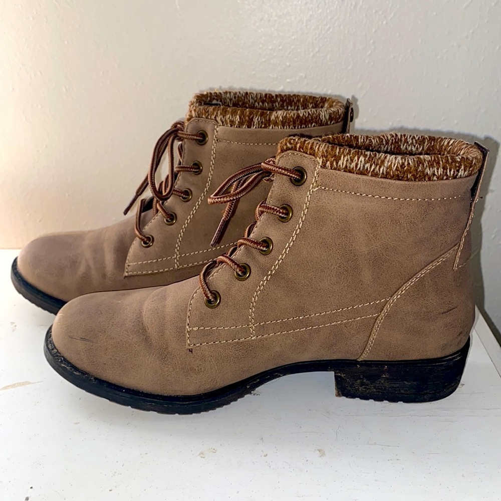 Sporto Women’s Booties, size 7
